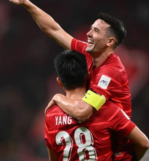 开云APP-转会期亚冠焦点战，巴塞罗那复出首秀，质疑声仍在，数据趋势出现新变化(巴列卡诺vs巴塞罗那全场数据)