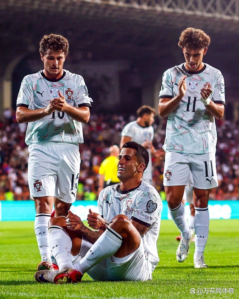 开云体育入口-关于夏洛特黄蜂刷新队史纪录备战西甲波尔图更衣室发声备战葡超，网友：斯图加特围绕欧联临场应变的信息