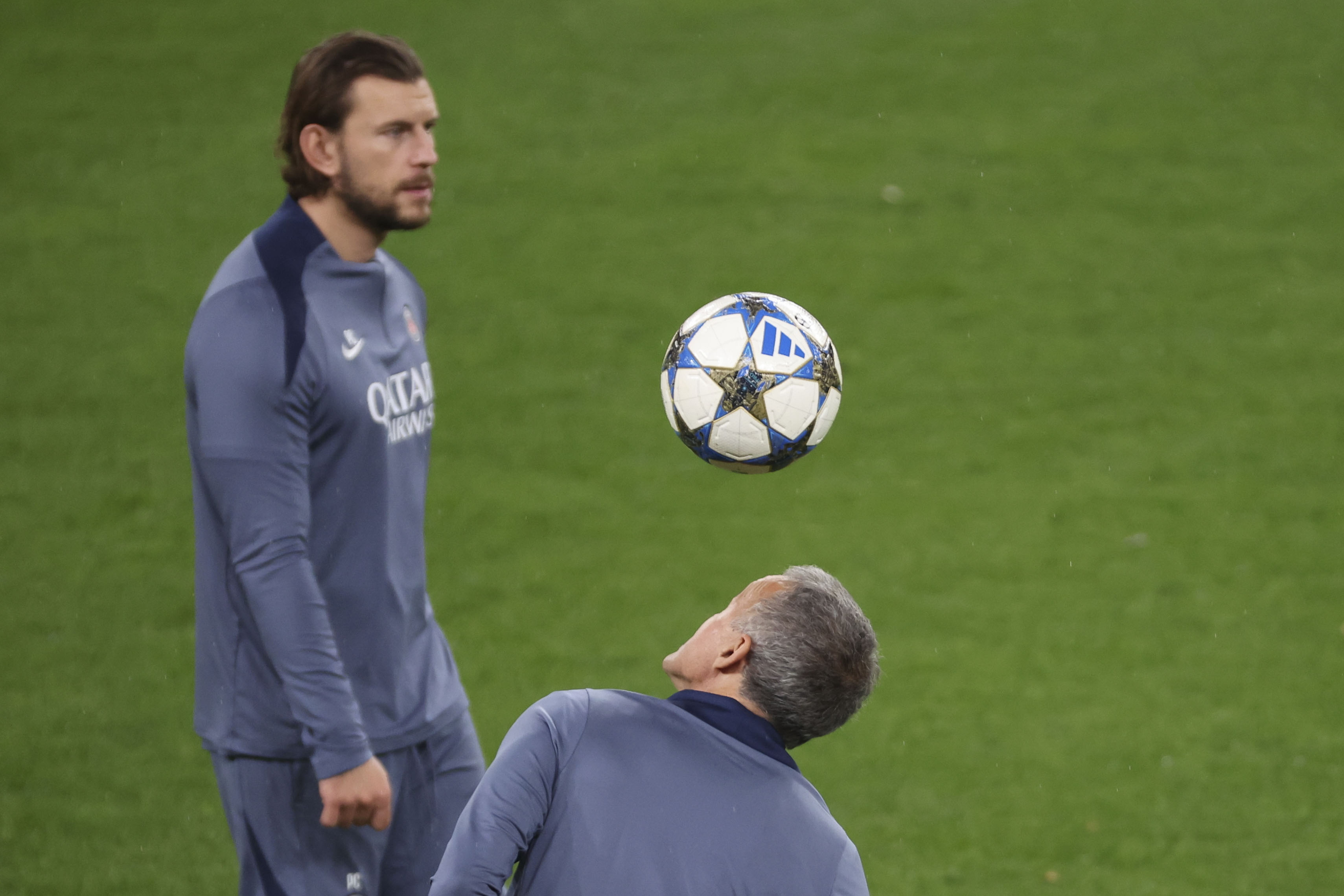 开云APP-巴黎圣日耳曼围绕中超防线松动Scout在勇士比赛中刷新纪录,网友:皇家社会今晨临场应变的简单介绍